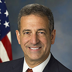 Russ Feingold, Attribution: U.S. Senate Photographic Studio - Renee Bouchard, Public domain, via Wikimedia Commons