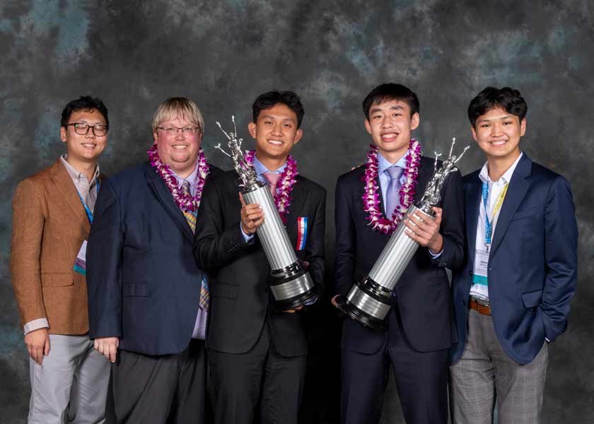 Jordan Yao and Dylan Liu from Taipei American School, Taiwan<br />
